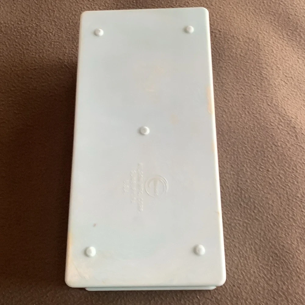 Vintage Wil-hold blue plastic container with lid. Approx 10” x 5” x 3 3/4”